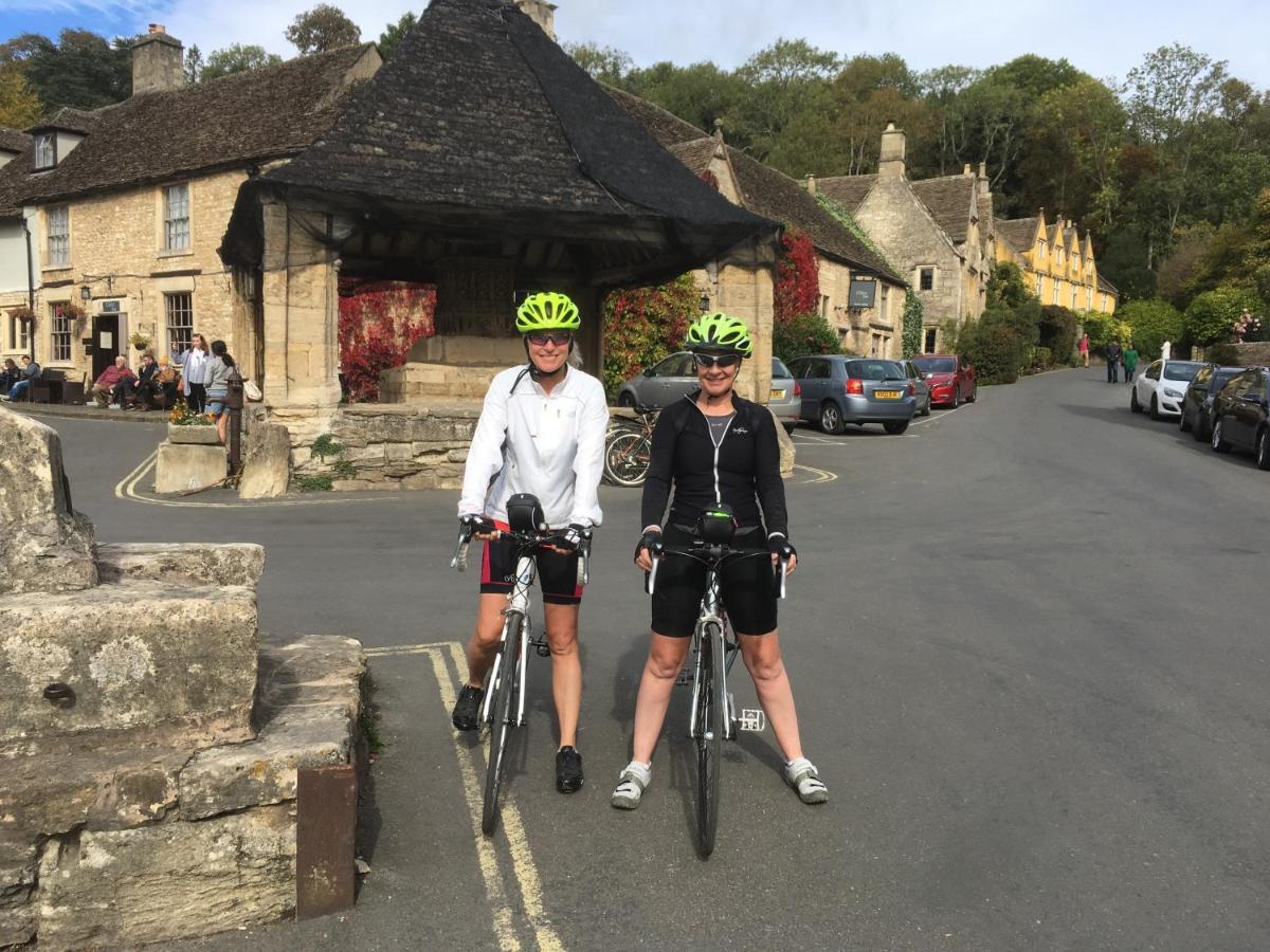 Great Ashley Farm Bed And Breakfast & Shepherds Huts Bradford-On-Avon Eksteriør billede